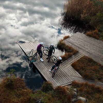 Gravelbike am Millstätter See im Herbst, Kärnten, Österreich